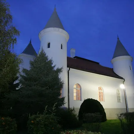 Dvorac Fantast * Bečej