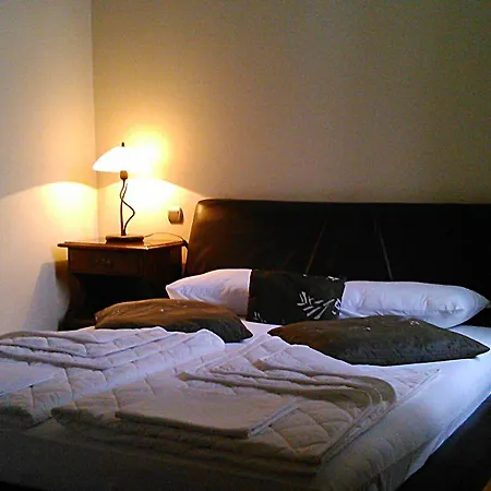 Bed & Breakfast Dvorac Fantast *